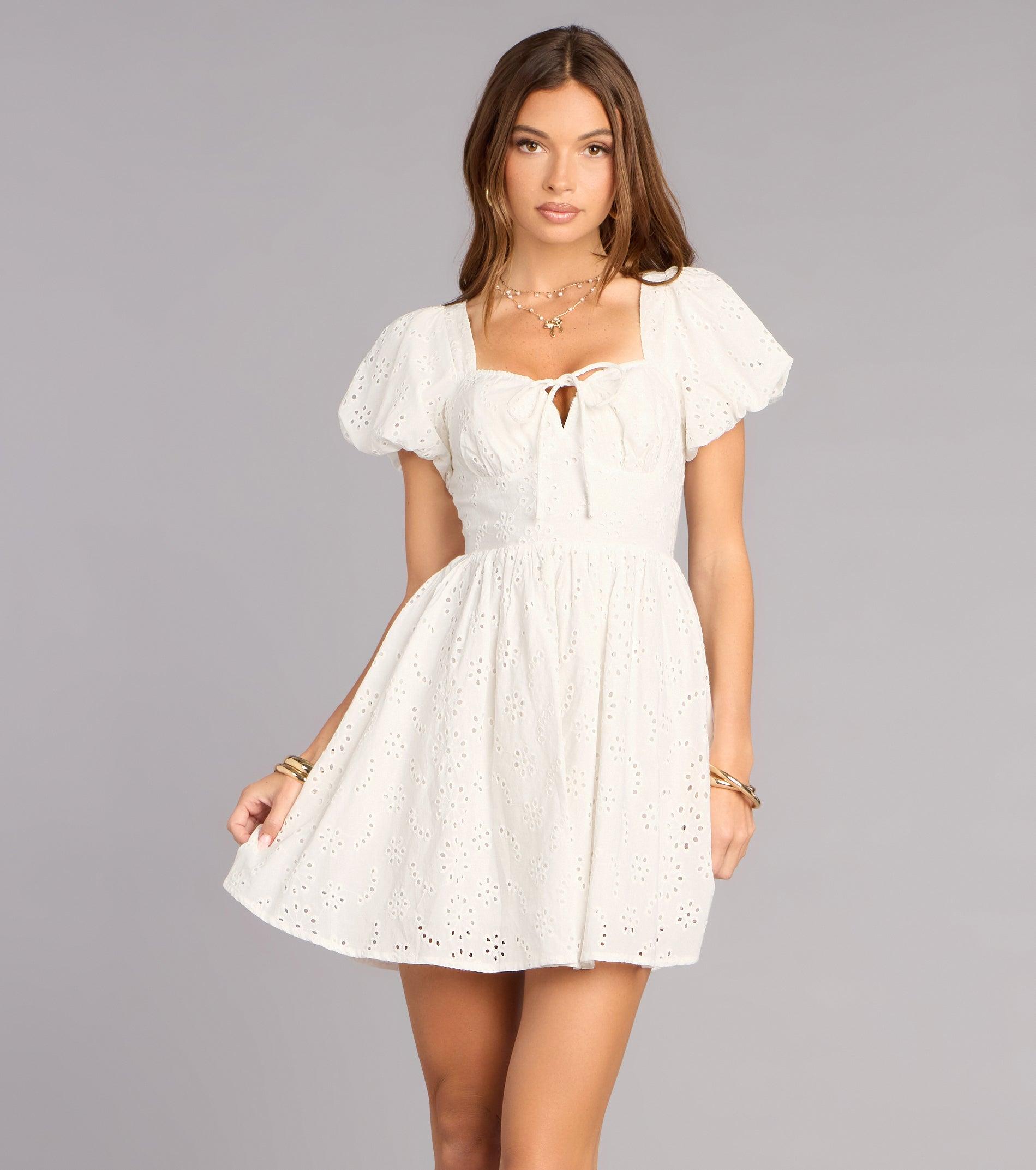 05101-000892_1_WHITE_04FLORALEYELETSWTHRTPUFFSSSKATERWBUSTTIE05101000892010