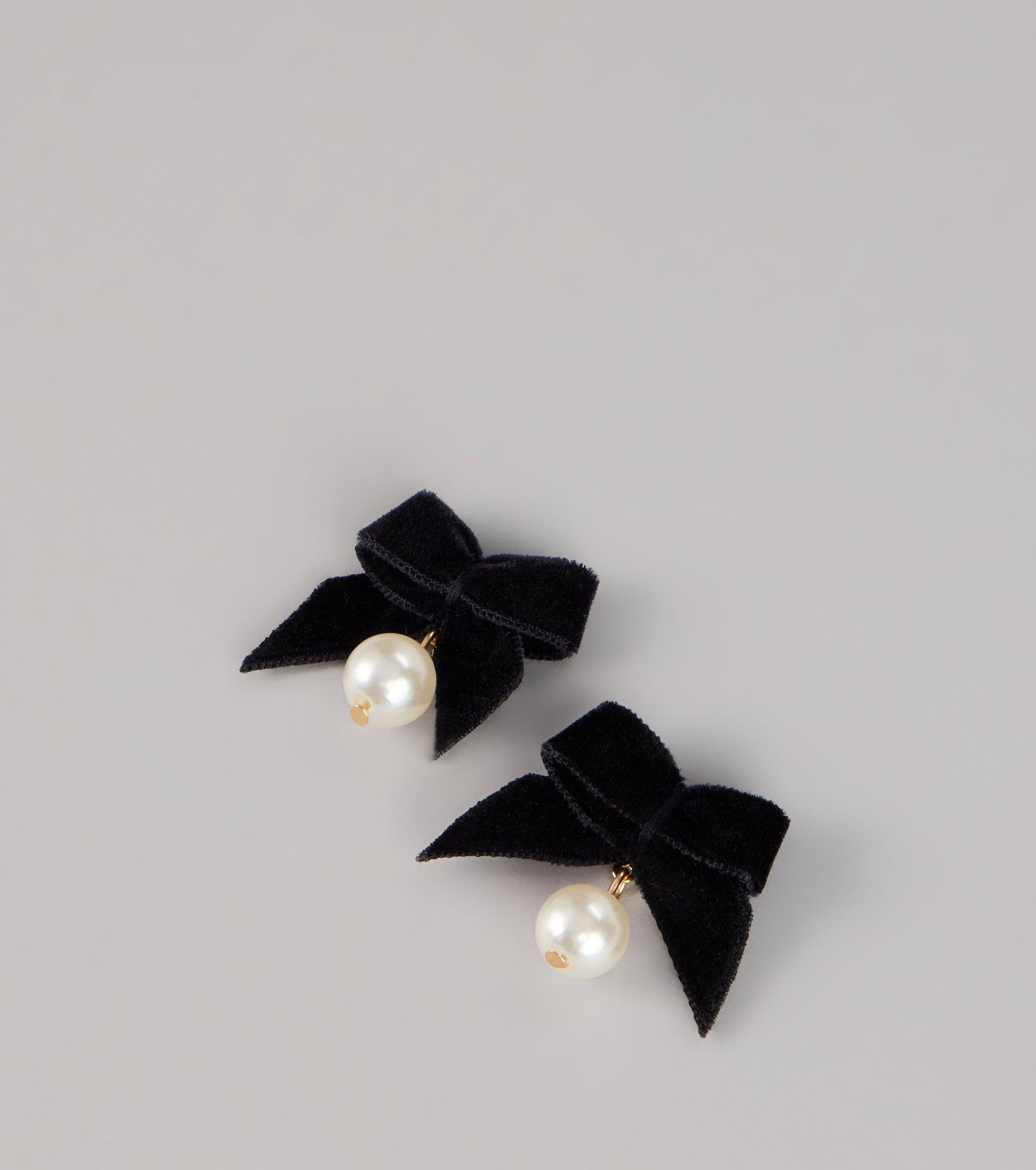07001-000322_1_BLACK_SweetonYouVelvetBowPearlEarrings