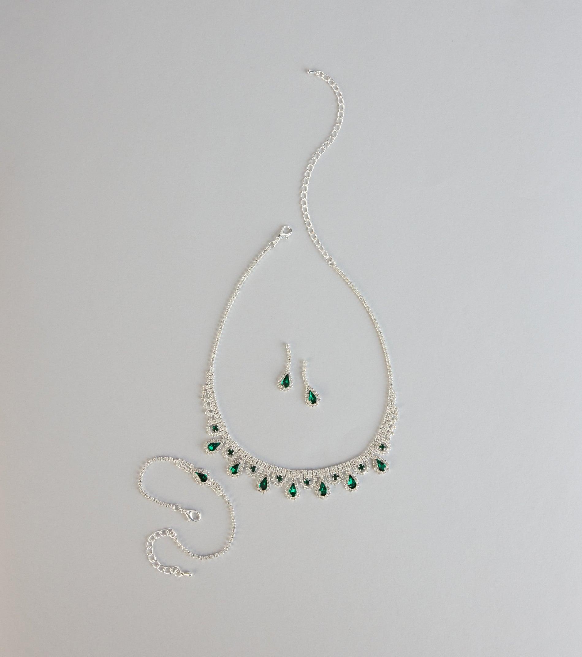 07002-000242_1_SILVER_GlamTheoryNecklaceAndEarringsSet_c4f14b6f-f8d7-49f9-8ce1-5f76801ae630