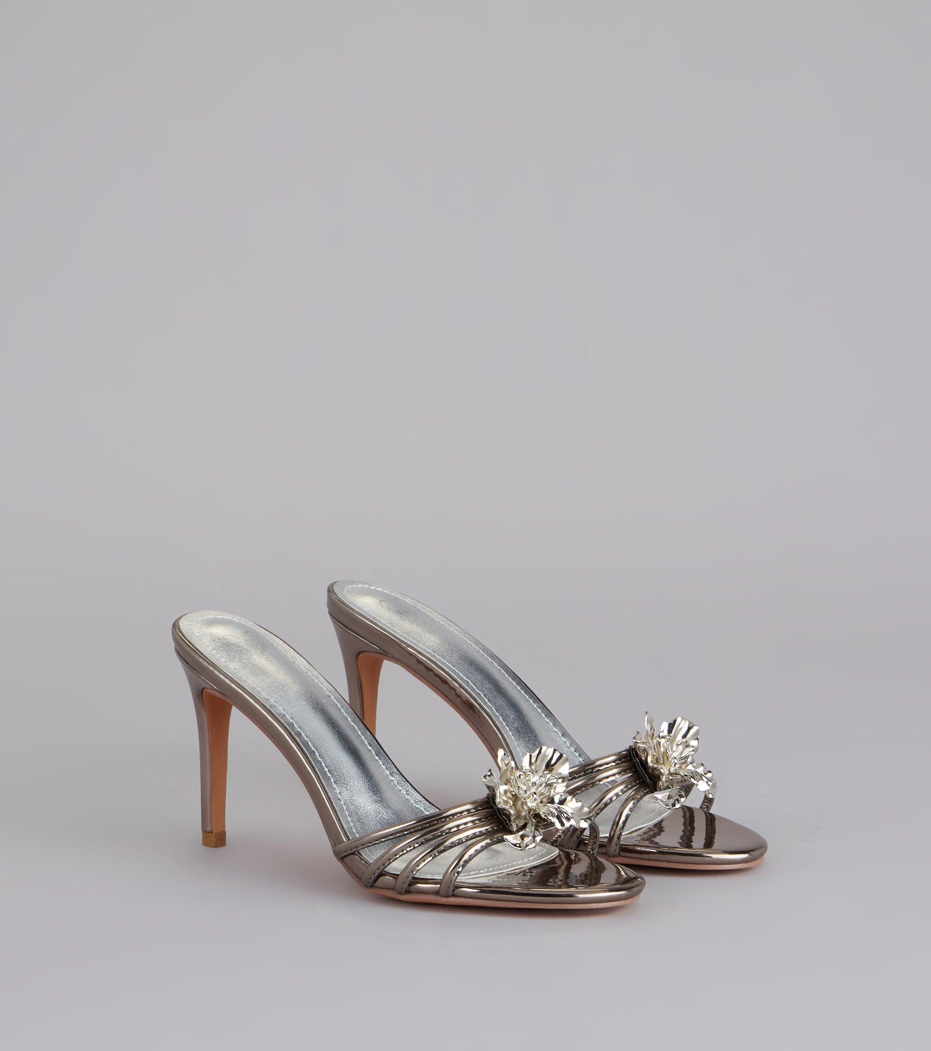 07401-000628_1_PEWTER_PATENTPUFLOWERMULE07401000628005_95eefa24-bfeb-47ca-9a43-0c0f0c28eb9a